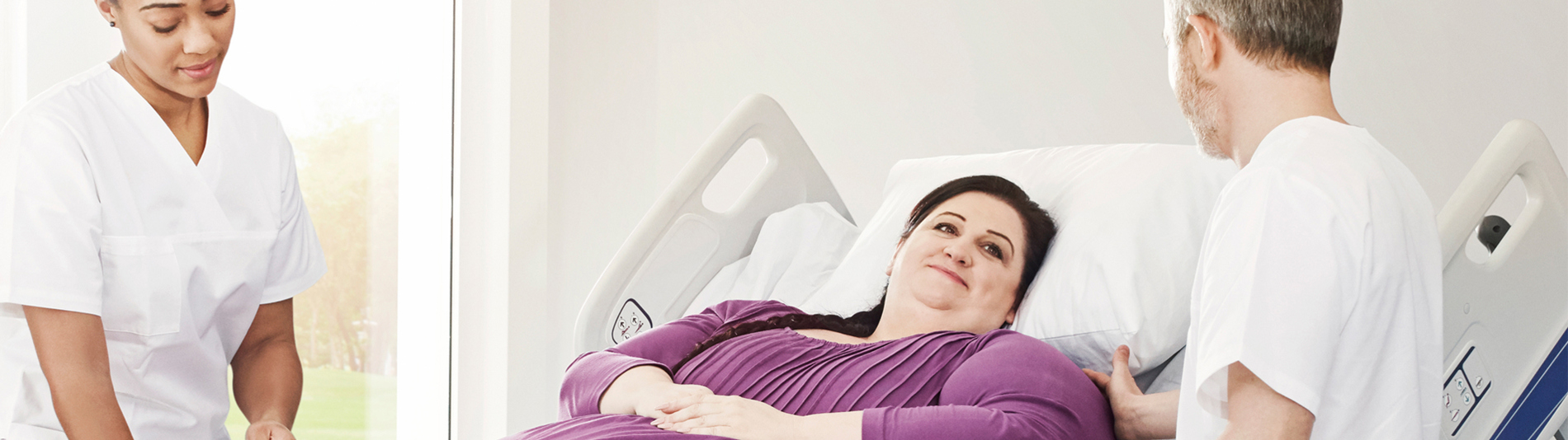 arjo-bariatric-nurses-medicalbeds-2135x600.jpg